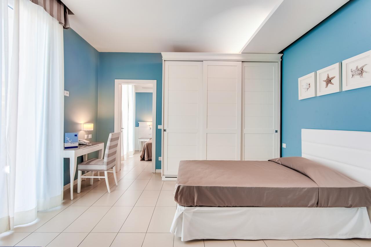 Hotel Nettuno 체제나티코 외부 사진
